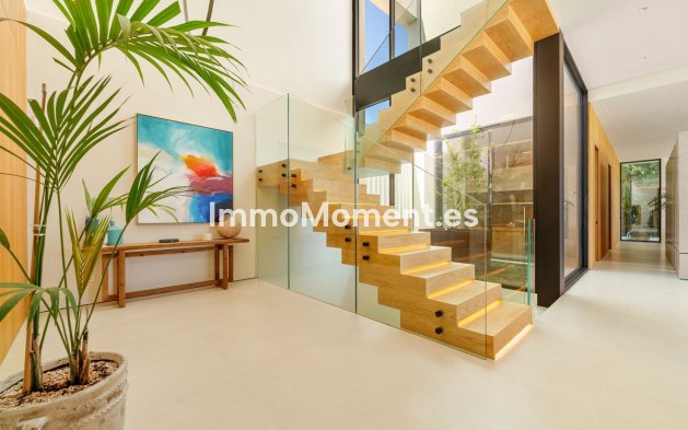 Resale - Villa - Marbella - Guadalmina Alta