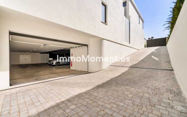 Resale - Villa - Marbella - Guadalmina Alta