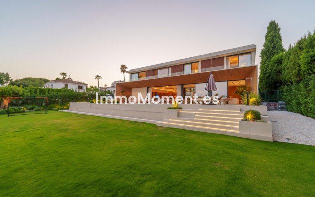 Resale - Villa - Marbella - Guadalmina Alta