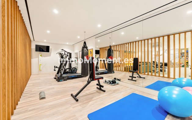 Resale - Villa - Marbella - Guadalmina Alta