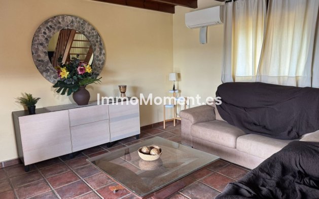 Resale - Villa - Estepona - Estepona Centro