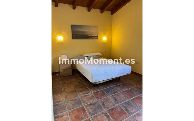 Resale - Villa - Estepona - Estepona Centro