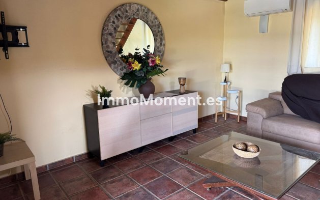 Resale - Villa - Estepona - Estepona Centro