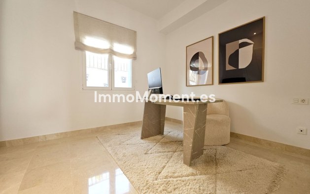 Resale - Apartment - El Paraiso - New Golden Mile