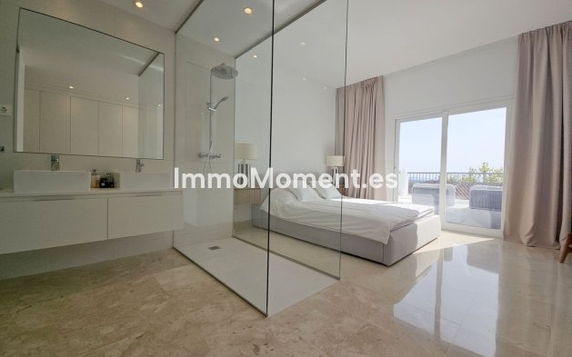 Resale - Apartment - El Paraiso - New Golden Mile