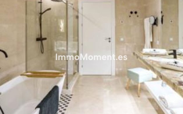 Wiederverkauf - Villa - Marbella - Marbella Centro