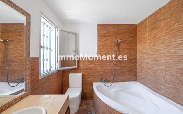 Revente - Maison mitoyenne - Estepona  - Estepona Centro