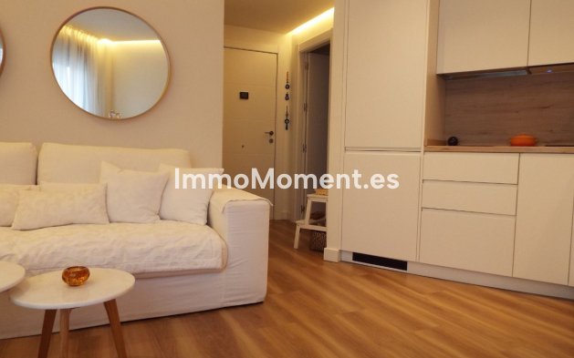 Resale - Apartment - Estepona - Estepona Centro