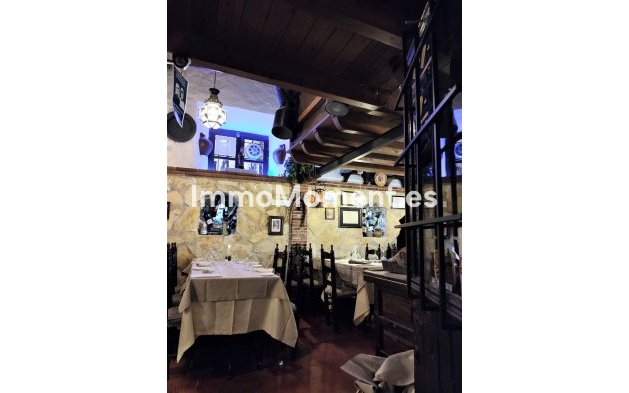 Resale - Townhouse - Marbella - Marbella Centro