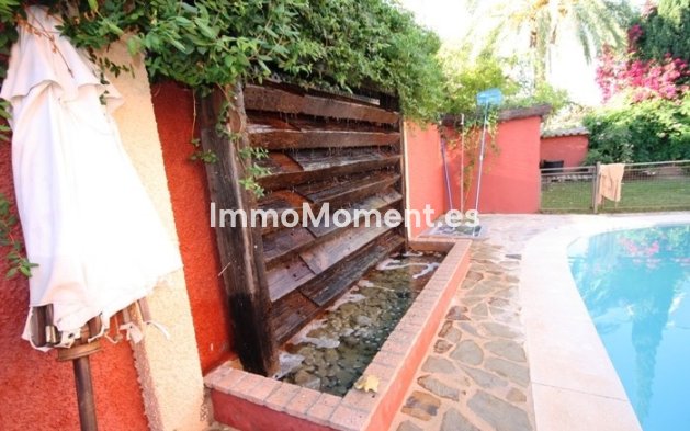 Resale - Villa - Marbella - Las Chapas