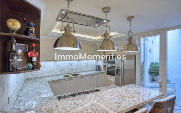 Resale - Townhouse - Marbella - Marbella Centro