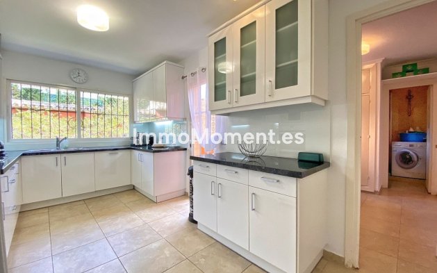 Resale - Villa - Marbella - Nagüeles