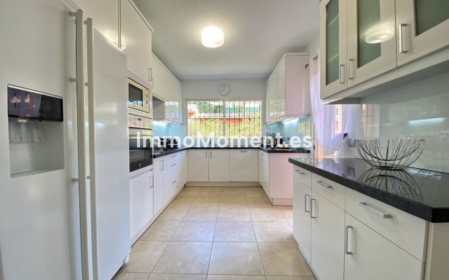 Resale - Villa - Marbella - Nagüeles