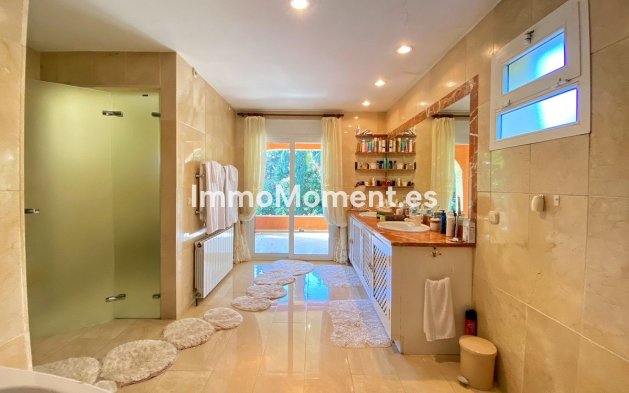 Resale - Villa - Marbella - Nagüeles