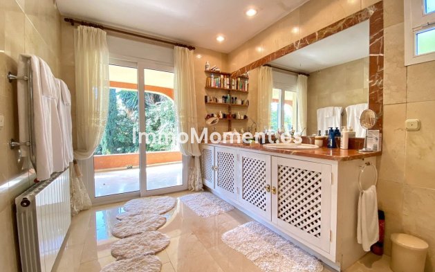 Resale - Villa - Marbella - Nagüeles