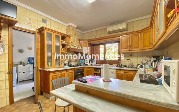 Resale - Villa - Marbella - Marbella Centro