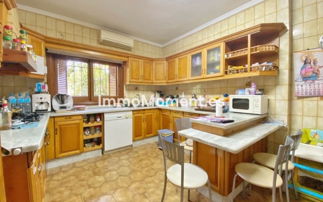 Resale - Villa - Marbella - Marbella Centro