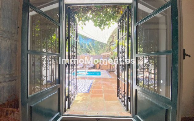 Wiederverkauf - Villa - Marbella - Marbella Centro