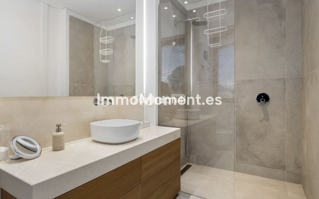 Reventa - Villa - Marbella - Marbella Centro