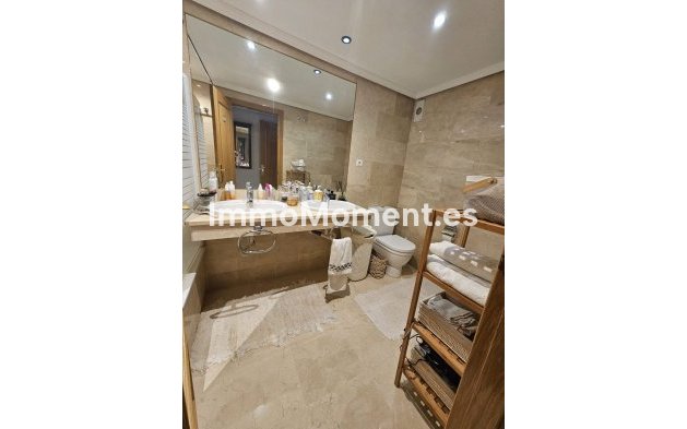 Resale - Apartment - Marbella - Las Chapas