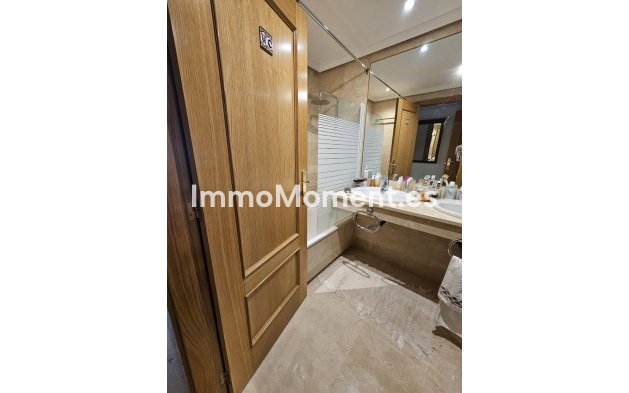 Resale - Apartment - Marbella - Las Chapas