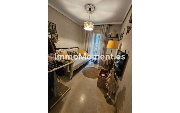 Resale - Apartment - Marbella - Las Chapas