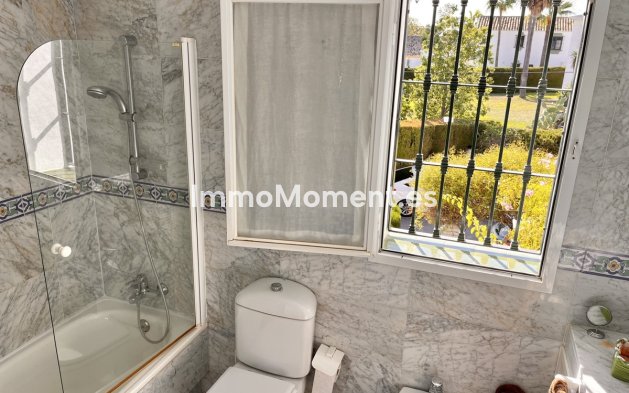 Revente - Maison mitoyenne - Estepona  - Estepona Centro