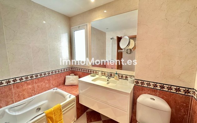 Wiederverkauf - Wohnung - Marbella - Nueva Andalucía