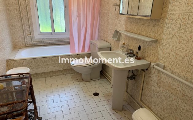 Bestaande woning - Villa - Estepona  - Estepona Centro