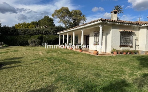 Bestaande woning - Villa - Estepona  - Estepona Centro