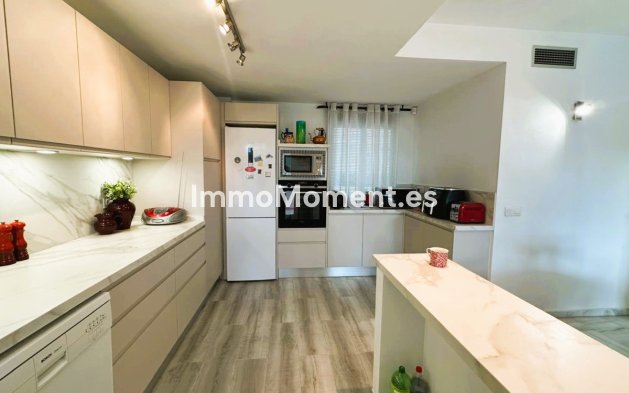 Wiederverkauf - Wohnung - Marbella - Nueva Andalucía