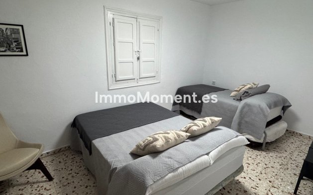 Bestaande woning - Villa - Estepona  - Estepona Centro