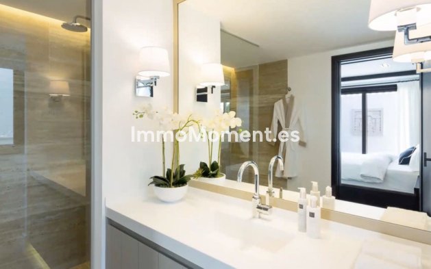 Wiederverkauf - Villa - Marbella - Aloha