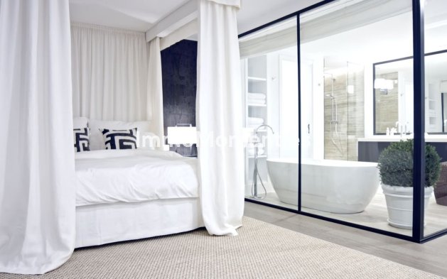 Wiederverkauf - Villa - Marbella - Aloha