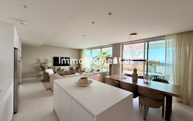 Resale - Apartment - Inland  - Ojén