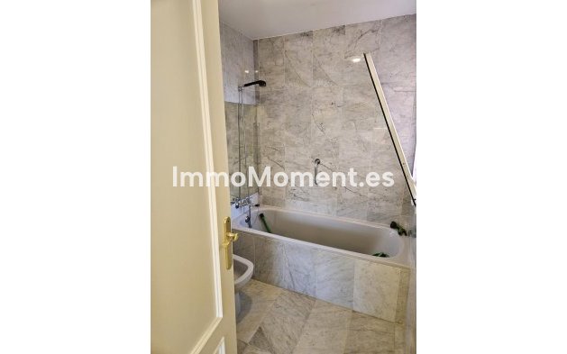 Revente - Maison mitoyenne - Estepona  - Atalaya