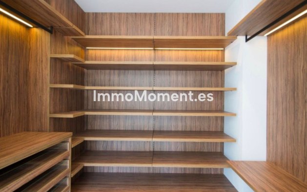 Wiederverkauf - Villa - Marbella - Nueva Andalucía