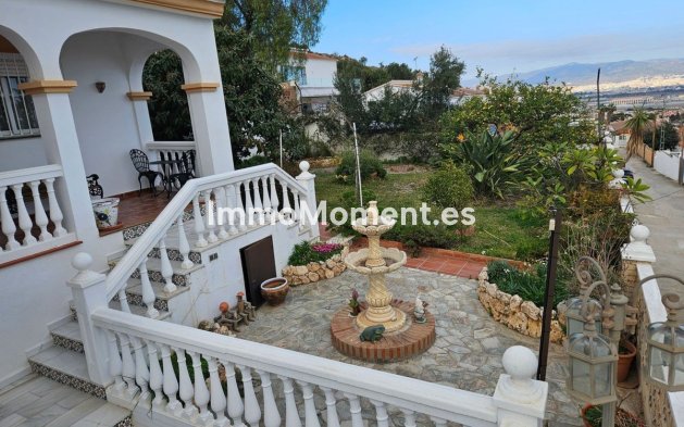 Wiederverkauf - Villa -   Inländisch - Churriana