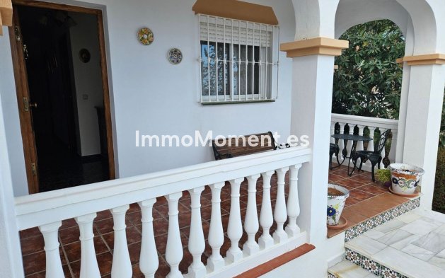 Wiederverkauf - Villa -   Inländisch - Churriana