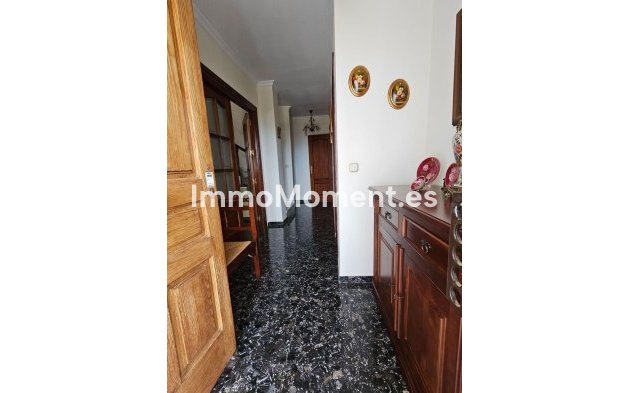 Wiederverkauf - Villa -   Inländisch - Churriana