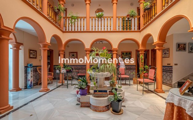 Revente - Villa - Benalmadena - Benalmadena Centro