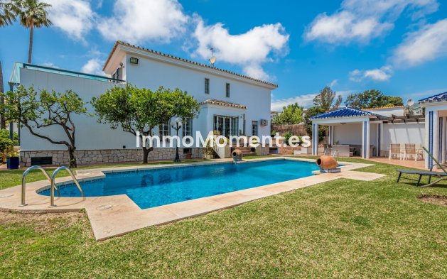 Revente - Villa - Benalmadena - Benalmadena Centro