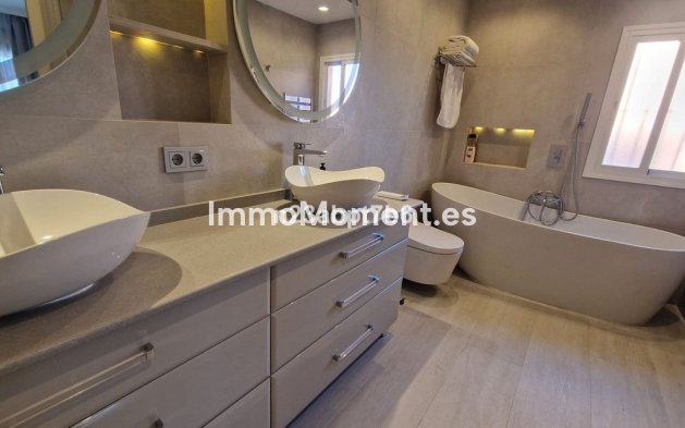 Resale - Apartment - El Paraiso - New Golden Mile