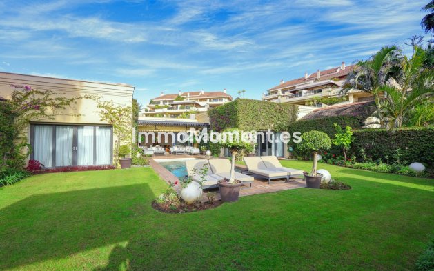 Resale - Villa - Marbella - Puerto Banús