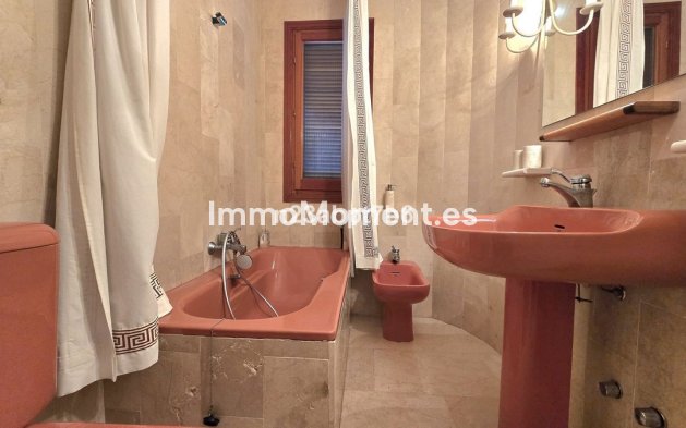 Revente - Appartement - Marbella - Nueva Andalucía