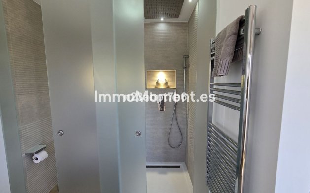 Revente - Maison mitoyenne - Intérieur                       - Istán