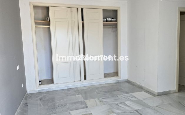Revente - Appartement - Marbella - Nueva Andalucía
