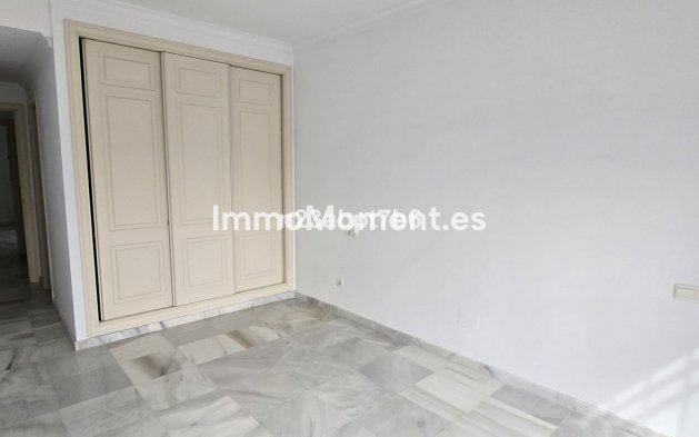 Revente - Appartement - Marbella - Nueva Andalucía