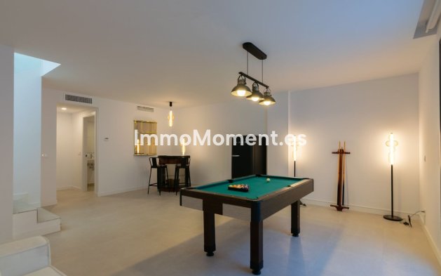 Wiederverkauf - Villa - Estepona  - Atalaya