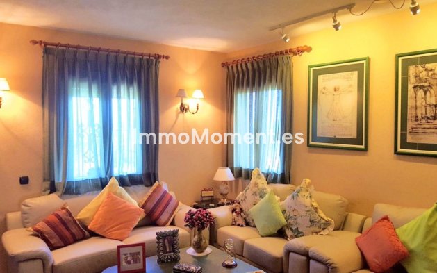 Reventa - Villa - Estepona  - Estepona Centro